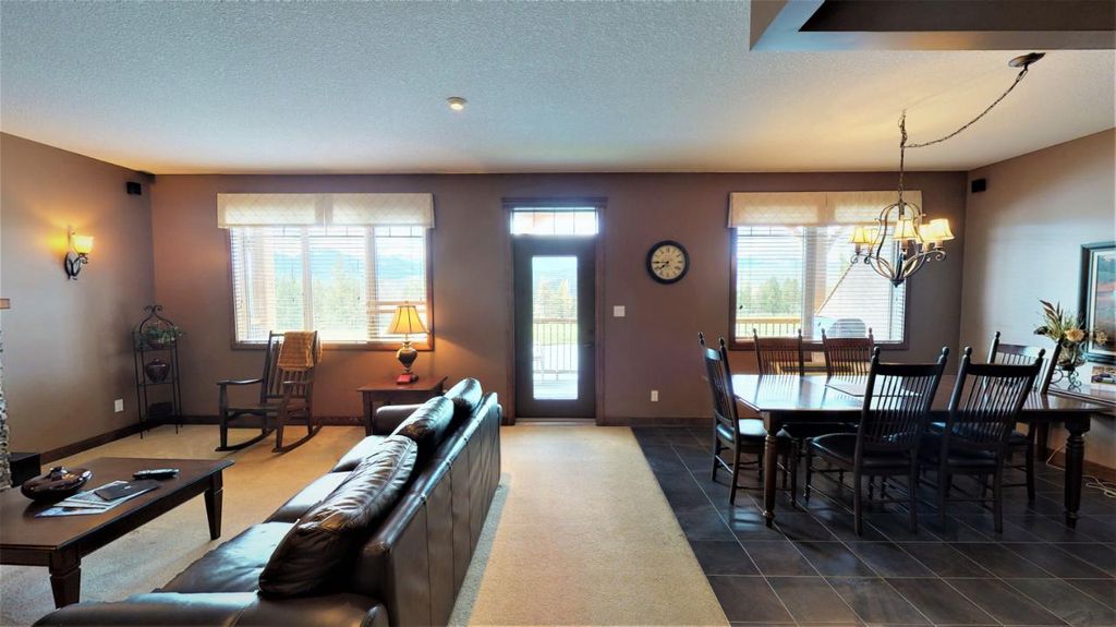 listing image 16511896279228383286