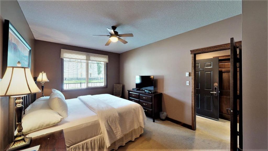 listing image 16512327195104346354