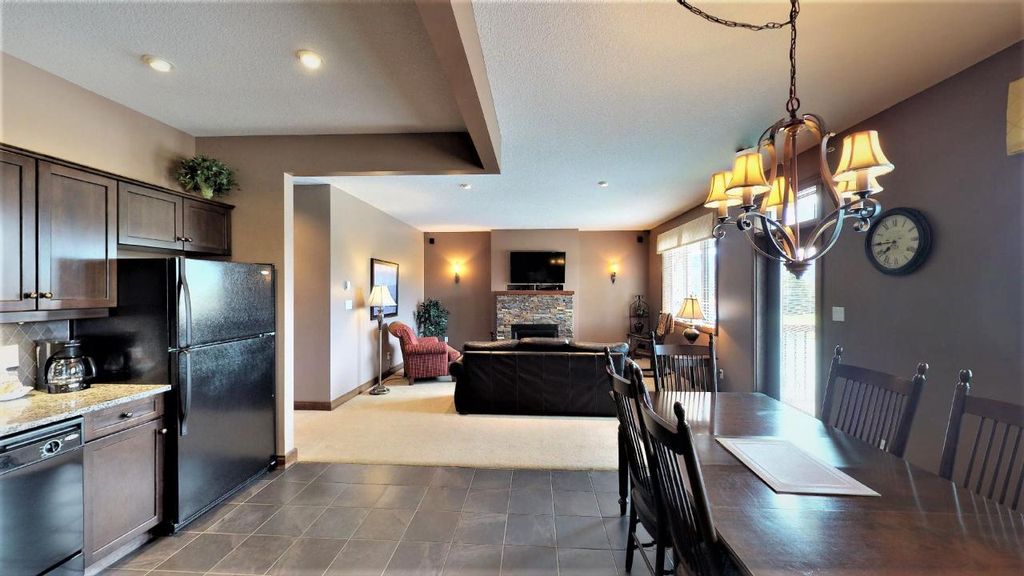 listing image 16514368026913360824