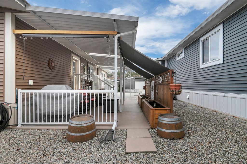 listing image 16510761615732402850