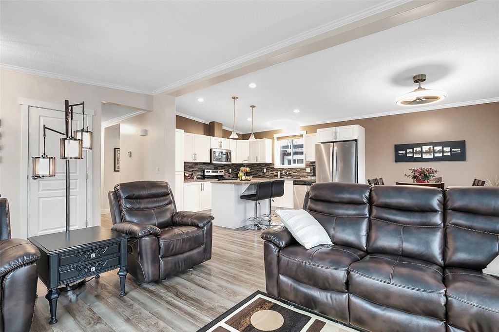 listing image 16518892183457240143