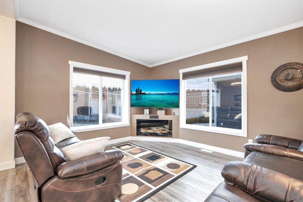 listing image 16513596462178204244