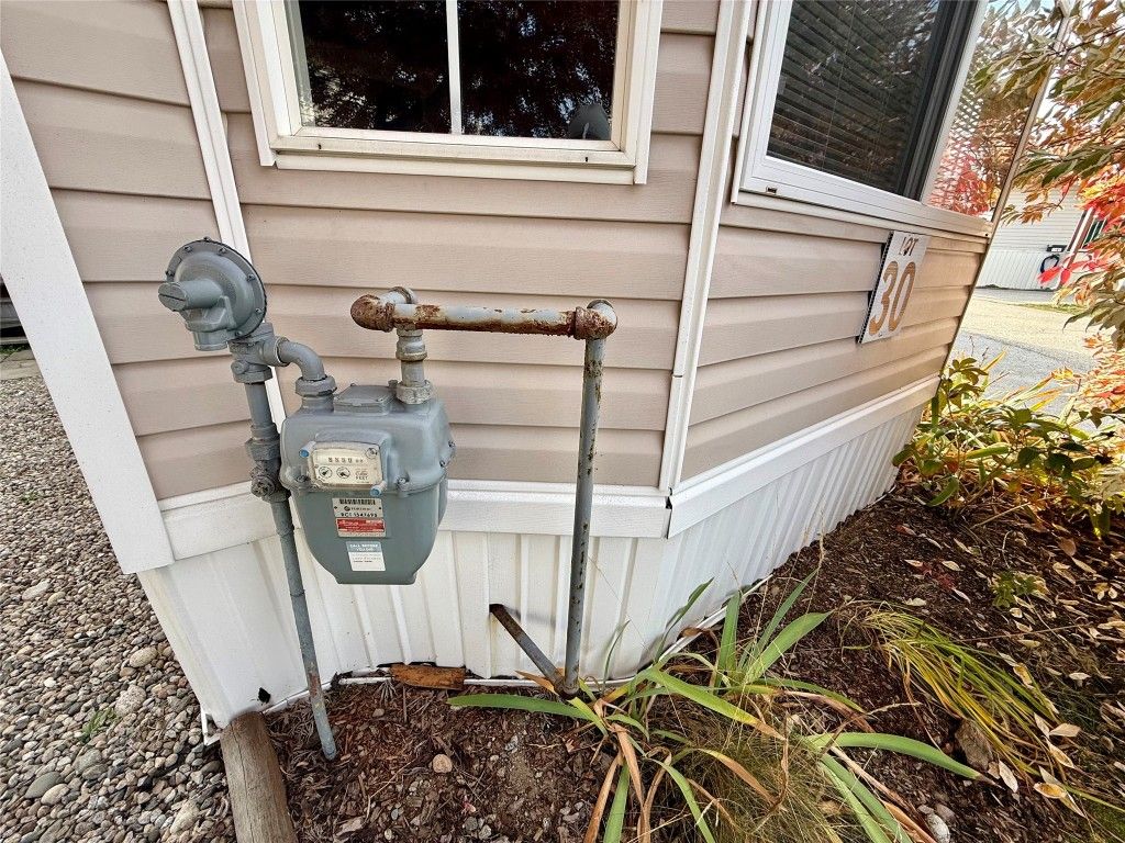 listing image 16515008764687362774