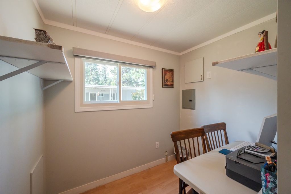 listing image 16512892933026853405