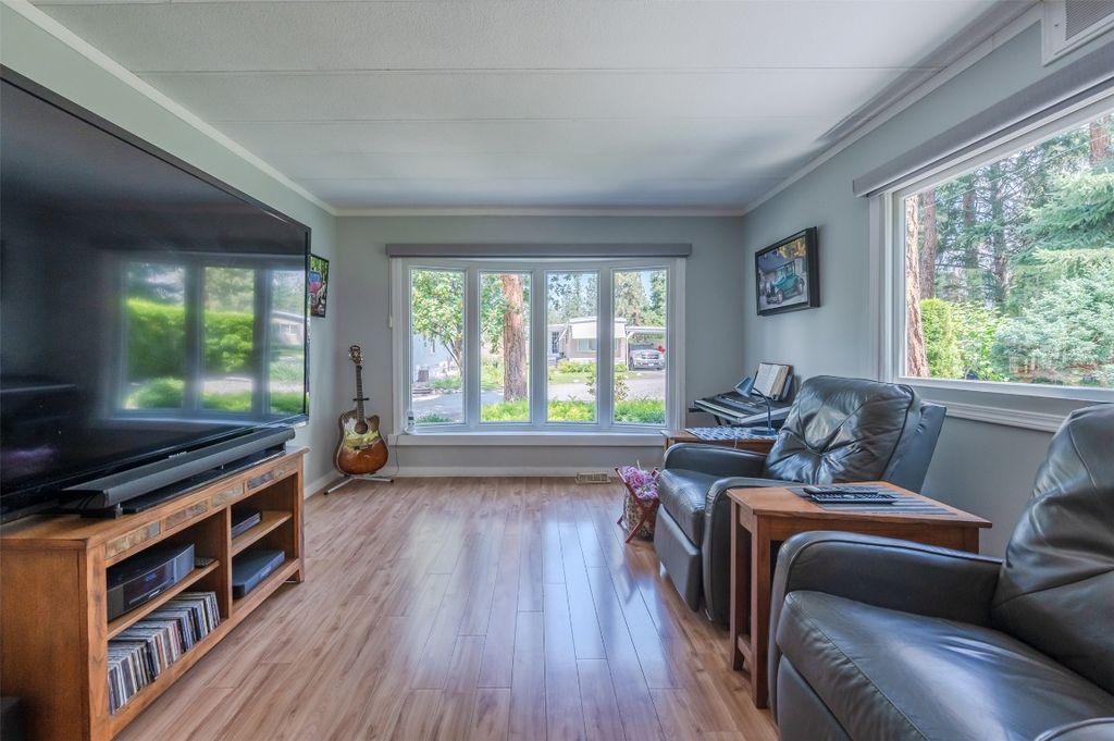 listing image 16516025926170828790