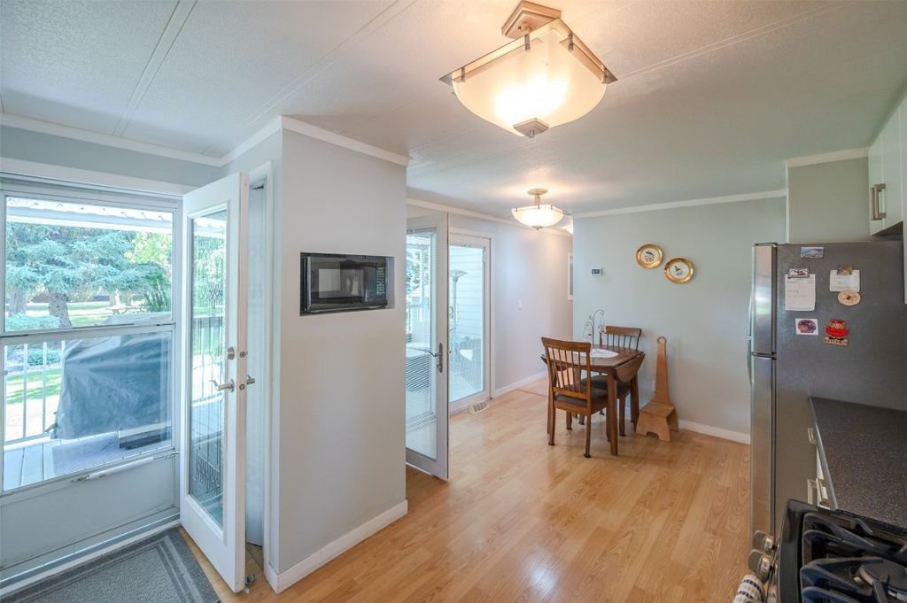 listing image 16515813242018093612