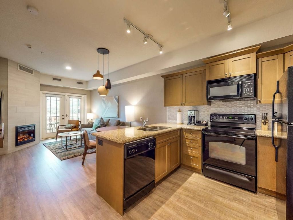 listing image 16514897792536162467