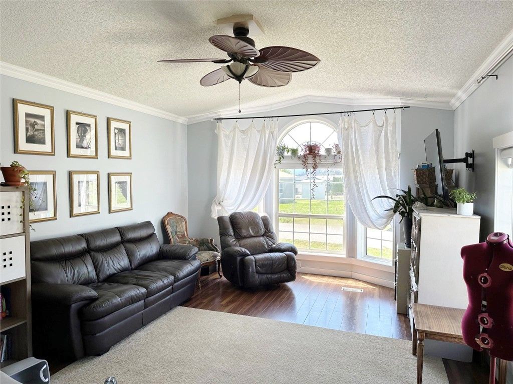 listing image 16512488390456242341