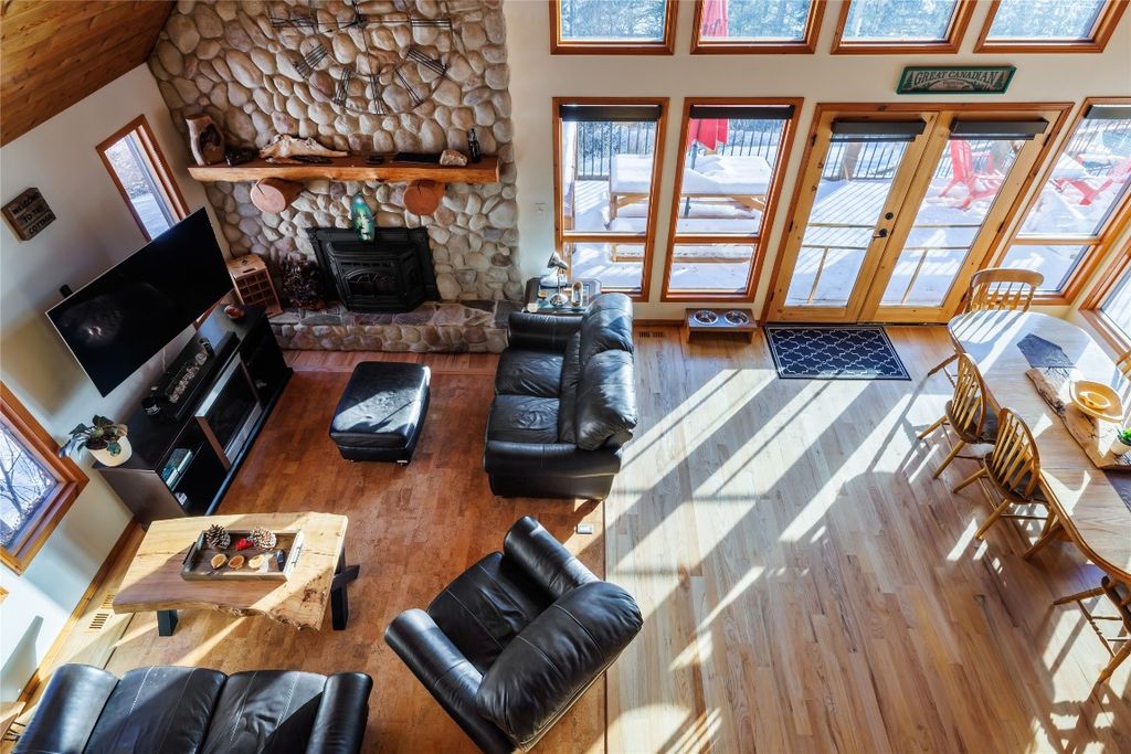 listing image 16513366659750932999