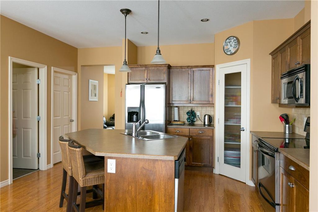 listing image 16518420098659055622
