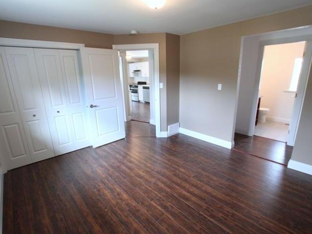 listing image 16510060240757535159