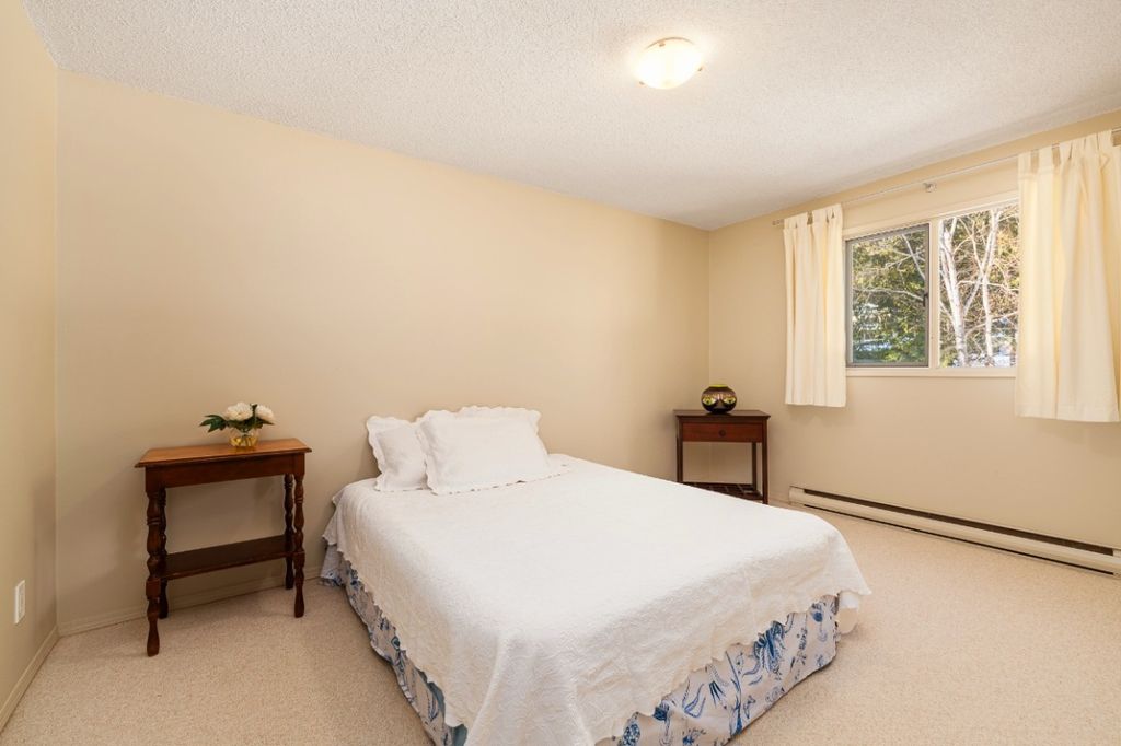 listing image 16513970147340166859