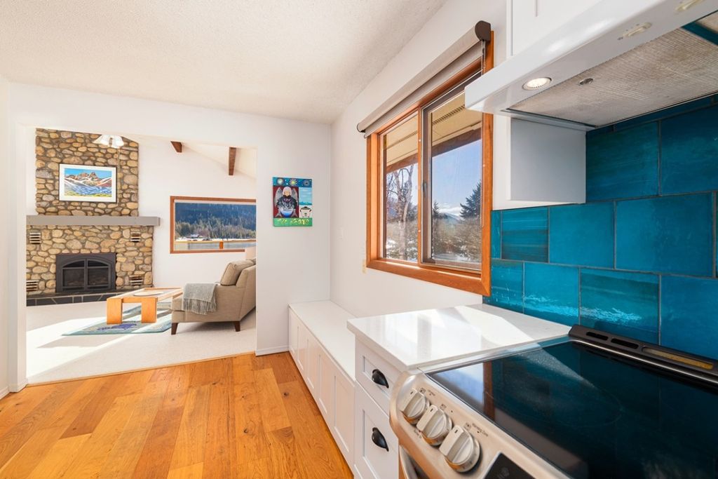 listing image 16519913883480403961
