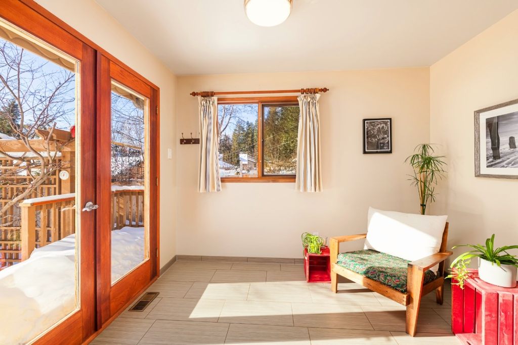 listing image 16511357024489926940
