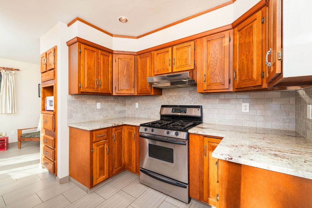 listing image 16511462155011617994