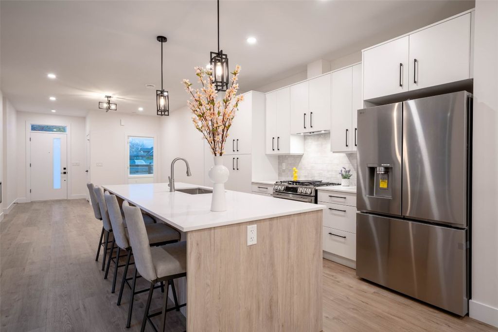 listing image 16513793006933178168