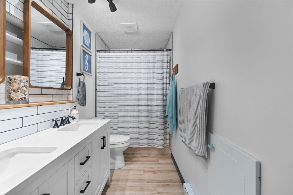 listing image 16510351551975366620