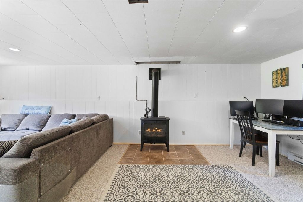 listing image 16516868272686960740