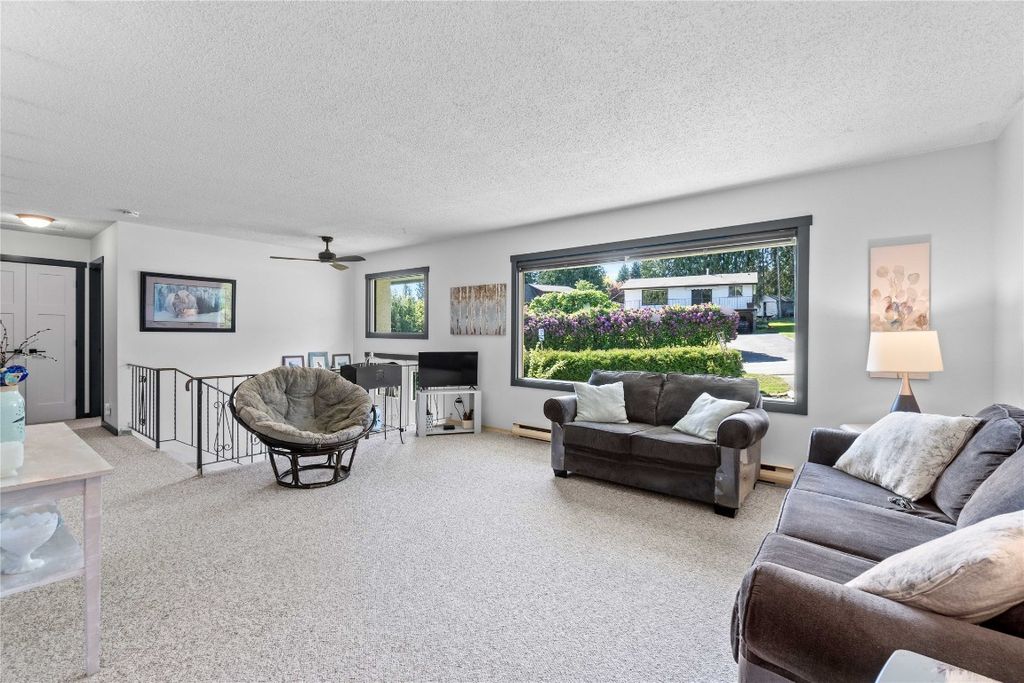 listing image 16518399313021900341