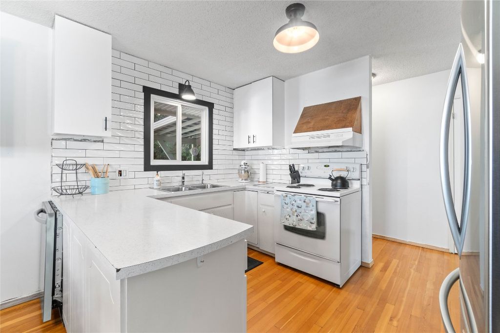 listing image 16518252668713004232