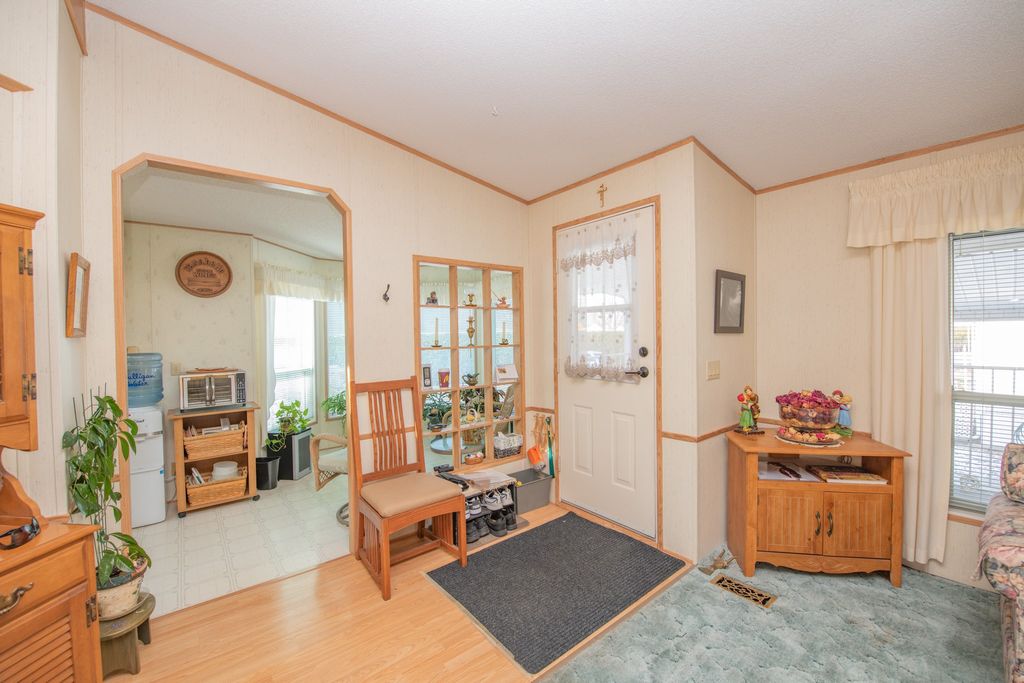 listing image 16510102068165609044