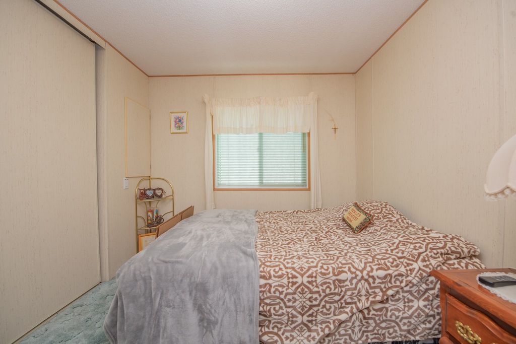 listing image 16517218225615912653