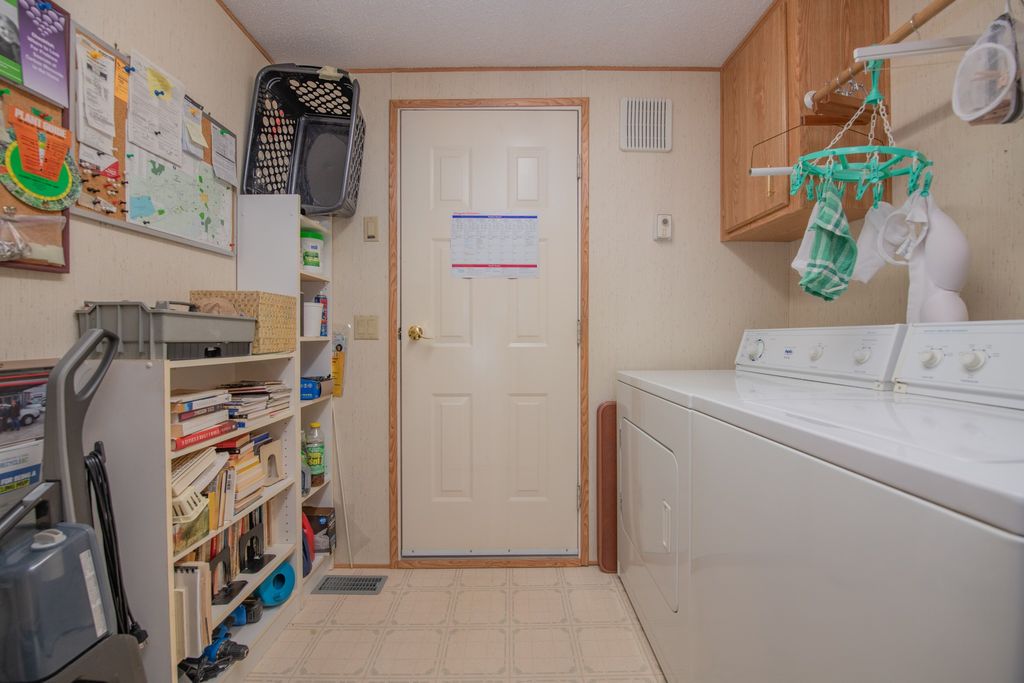 listing image 16512859187028679154