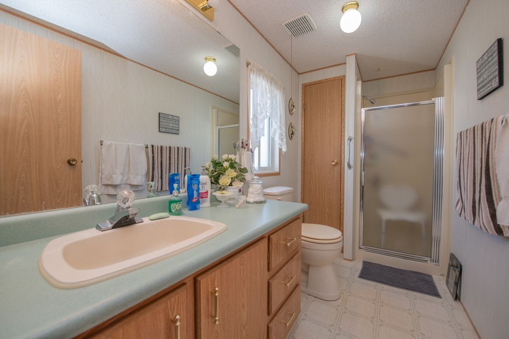 listing image 16513530997485428750