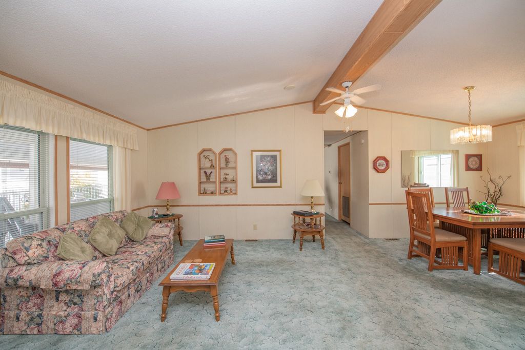 listing image 16515813388689356245