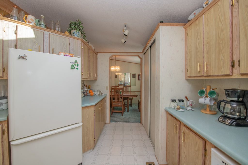 listing image 16518878110720769281