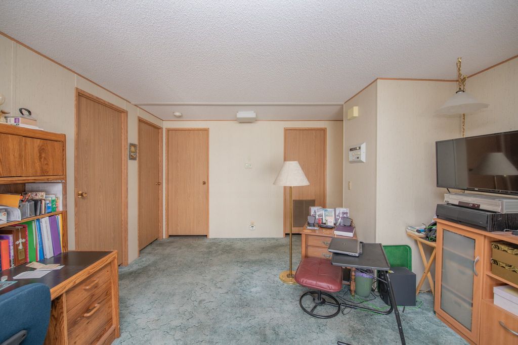 listing image 16510212715084007224