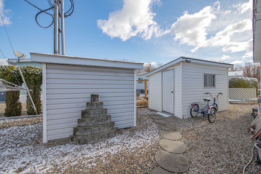 listing image 16519853925243453068