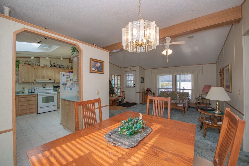 listing image 16517547664718729520