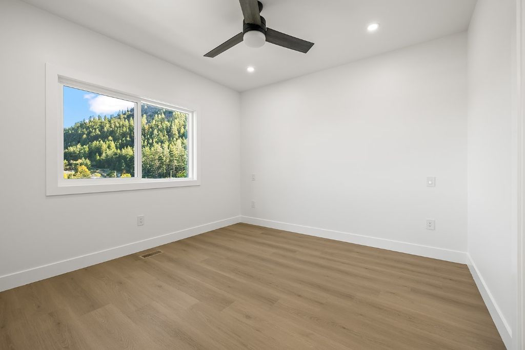 listing image 16511739240673502281