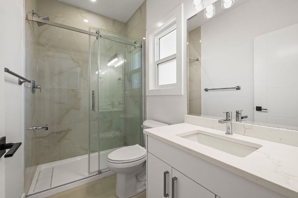 listing image 16516308726121530236