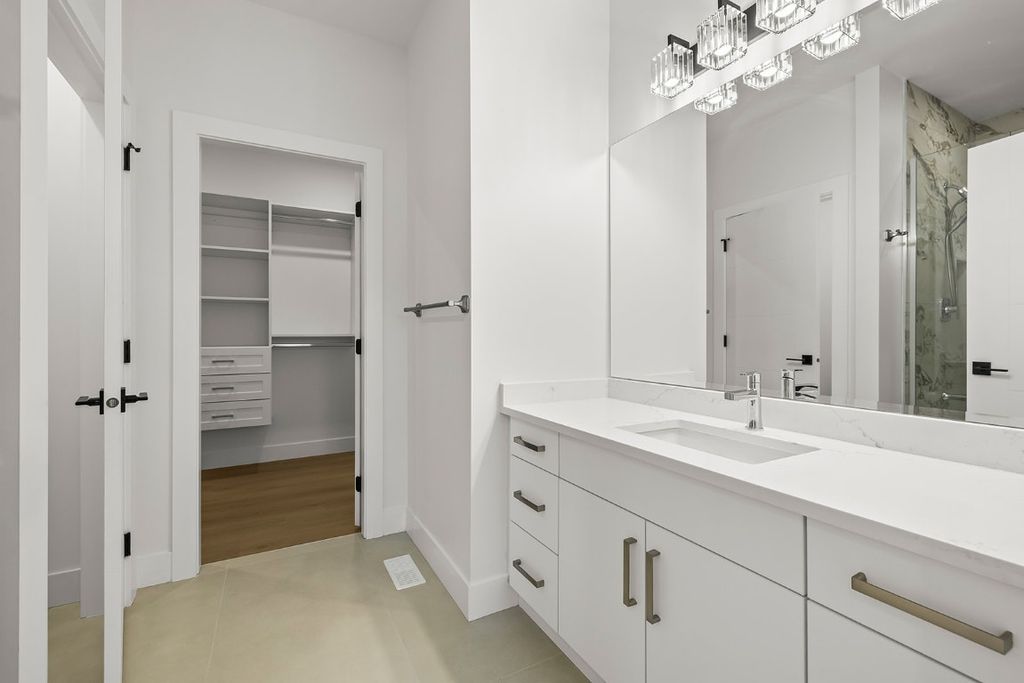 listing image 16510940938329045174