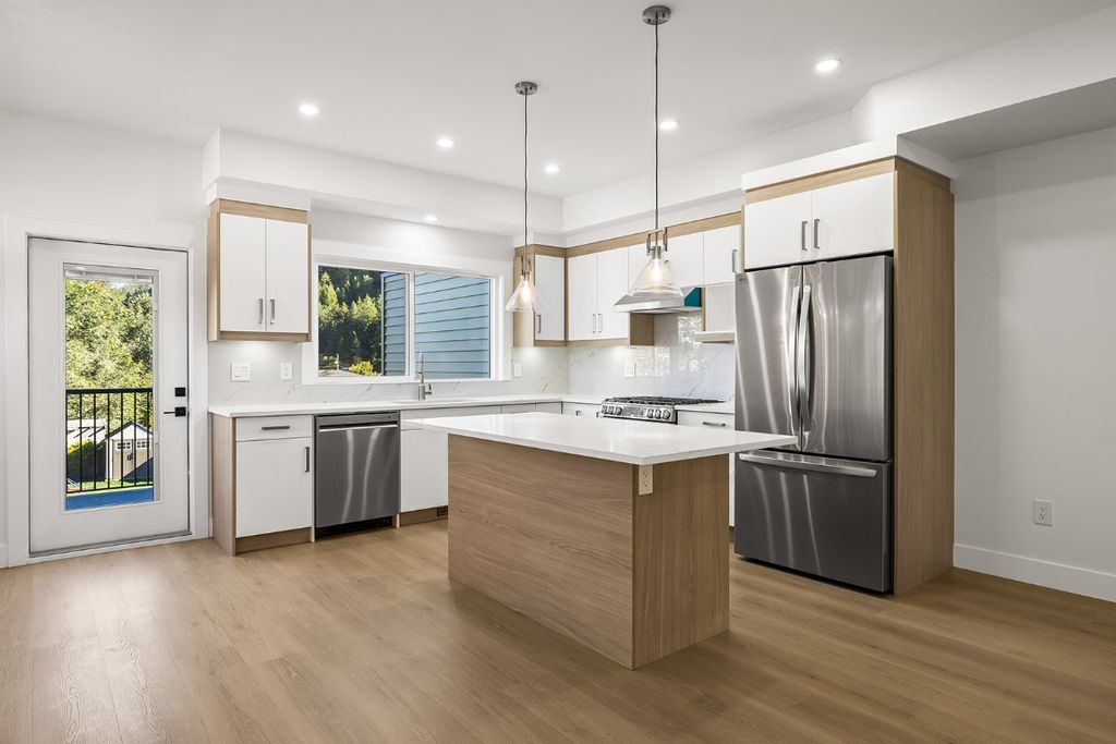 listing image 16519651942266444545