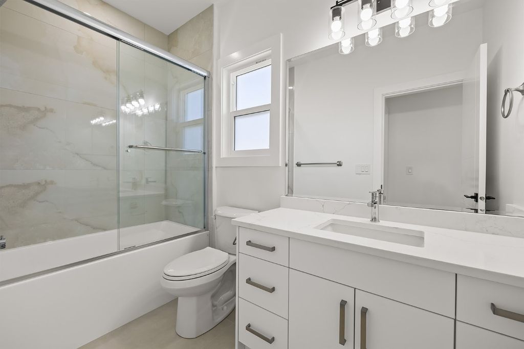 listing image 16512308098309414667