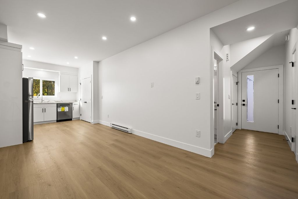 listing image 16514848189760169549