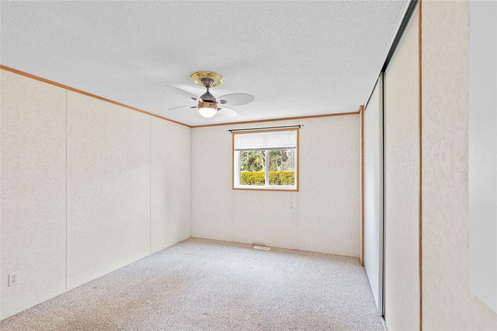 listing image 16519405893744083596