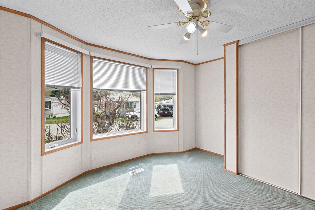 listing image 16514475809020702020