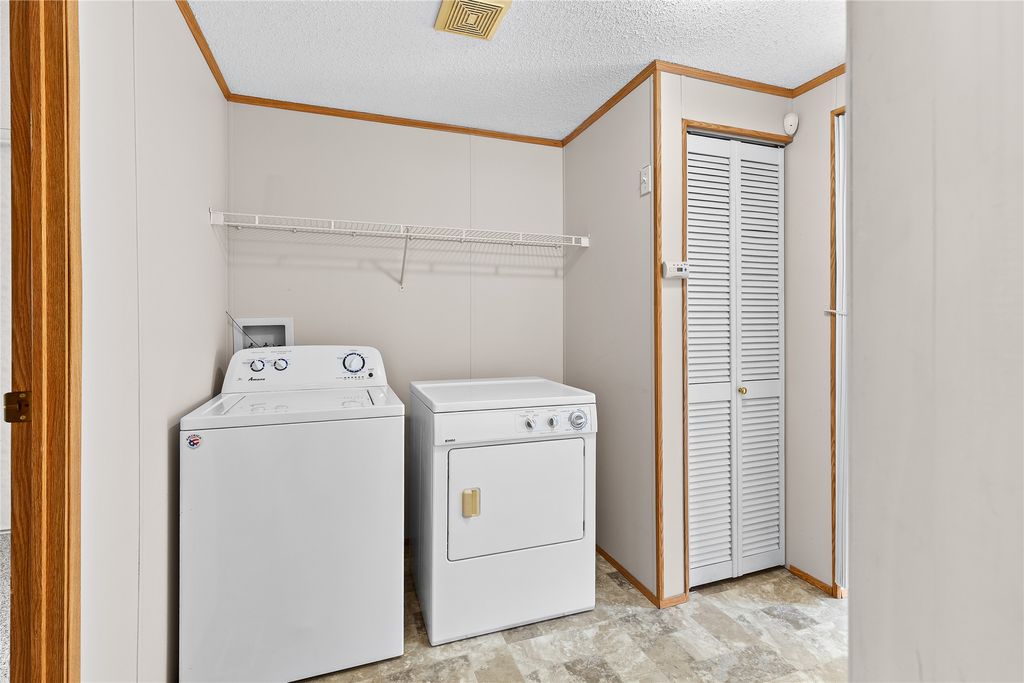 listing image 16514037501139372198