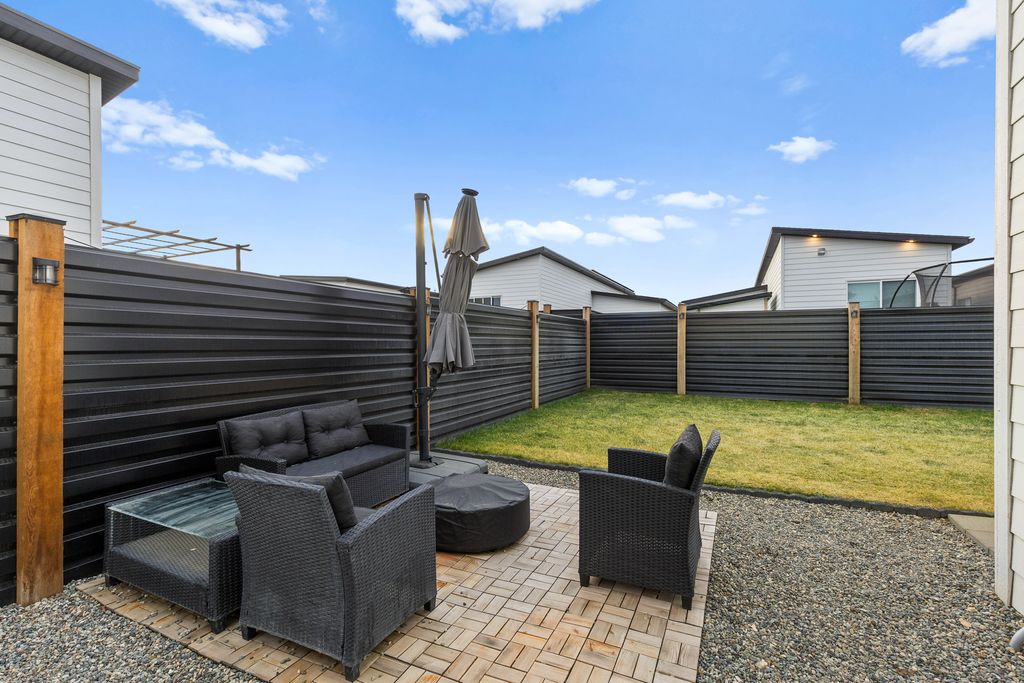 listing image 16518365329296482745