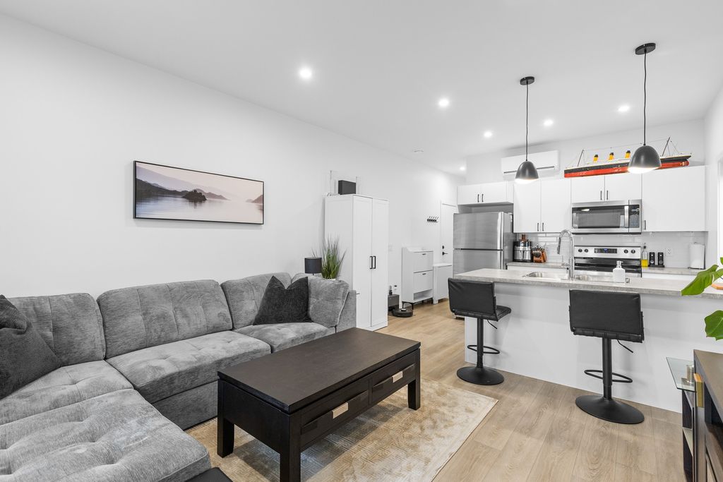 listing image 16515651173991586589