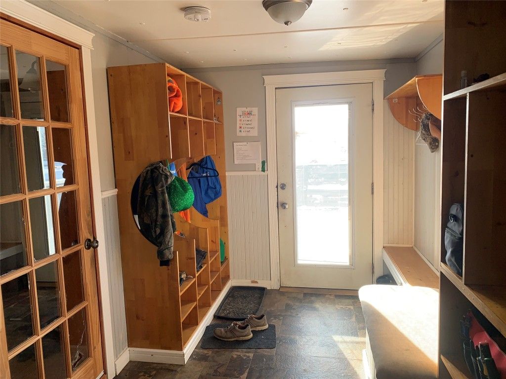 listing image 16517120922944562920