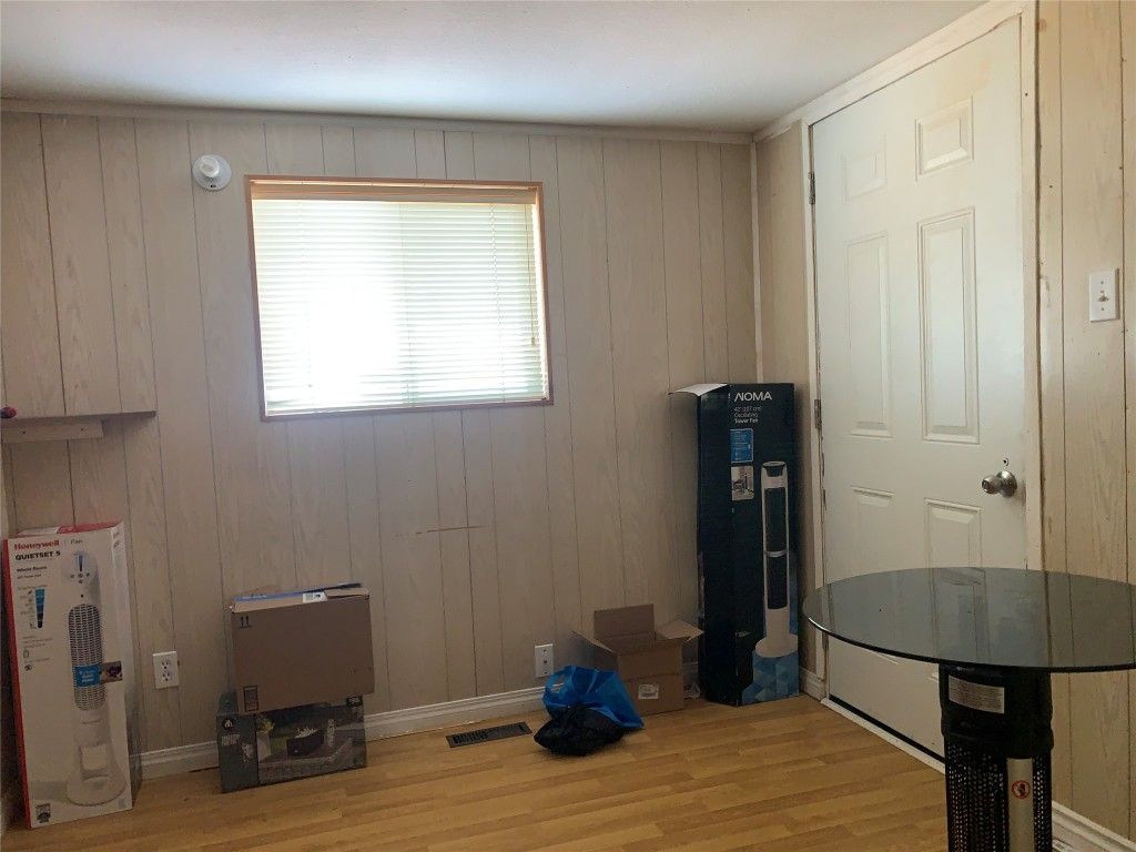 listing image 16519877333068158837