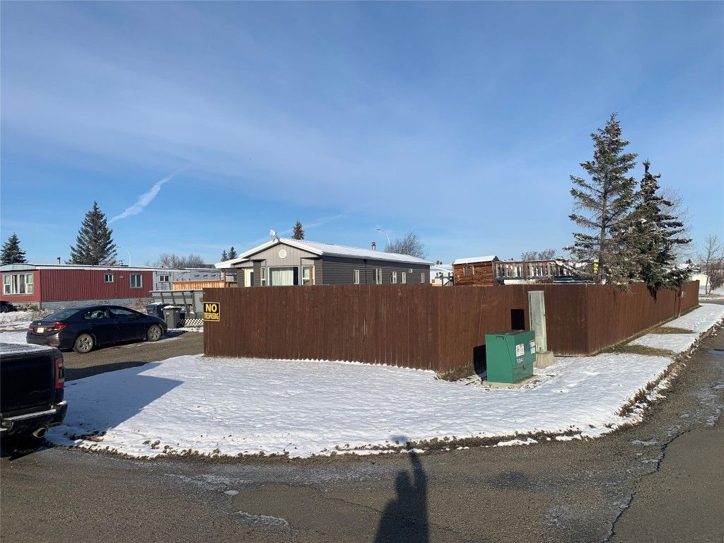 listing image 16513663743573850357
