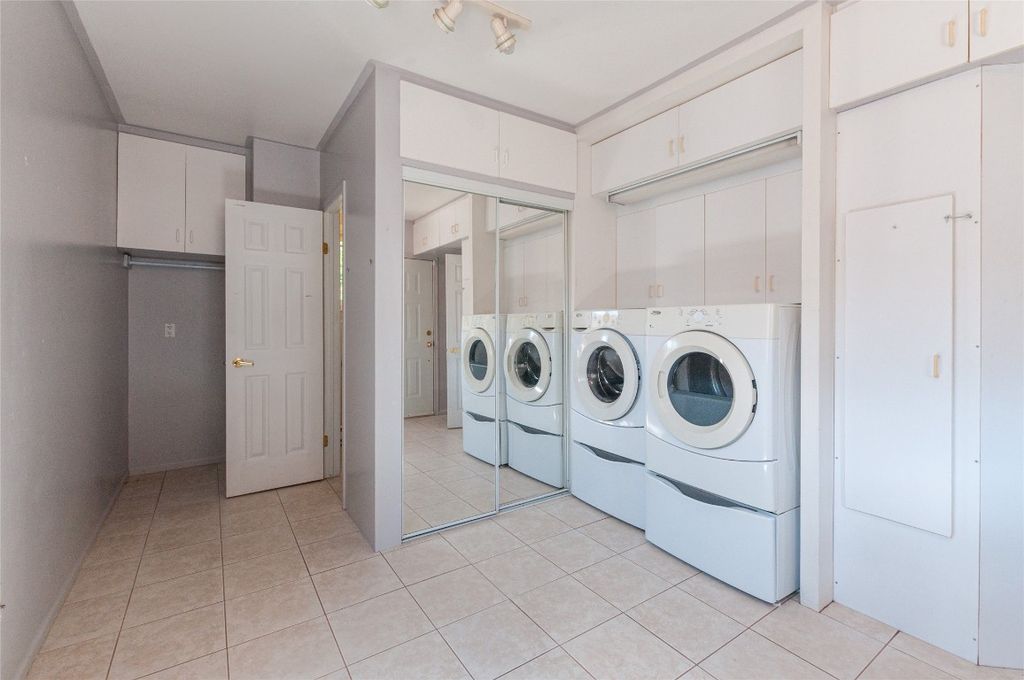 listing image 16511867106360186104