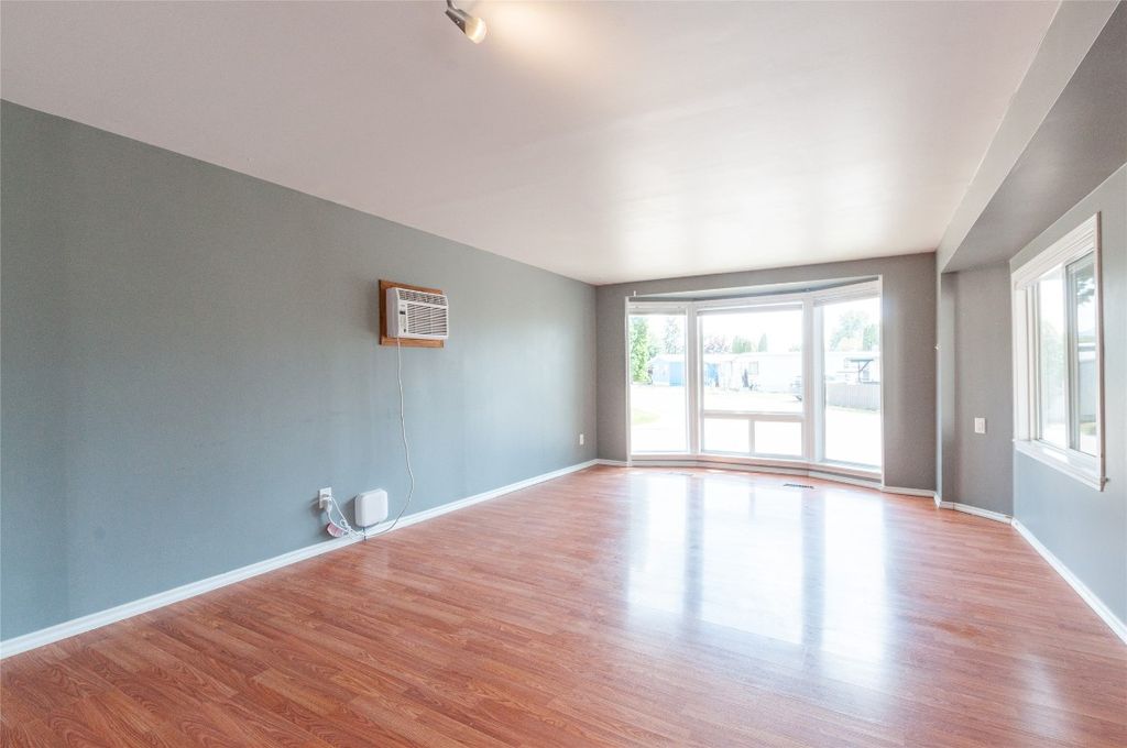 listing image 16516301854137729968