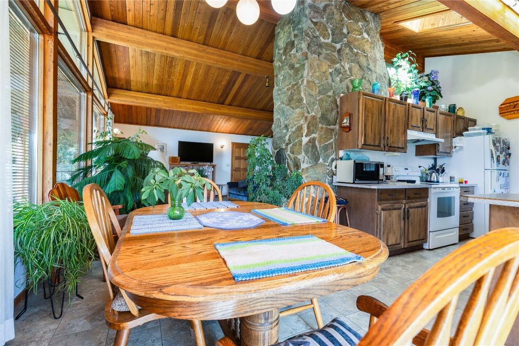 listing image 16518945162452662875